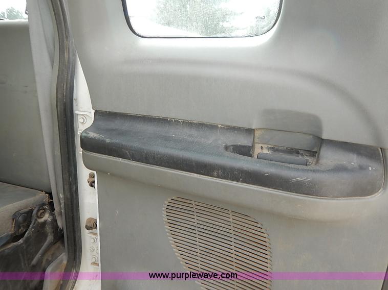 image for item I5269 2005 Ford F250 Super Duty XL SuperCab pickup truck