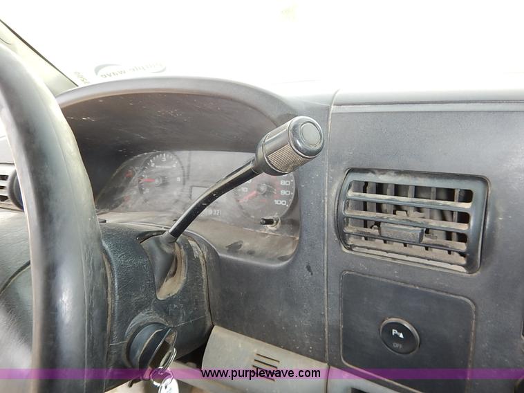 image for item I5269 2005 Ford F250 Super Duty XL SuperCab pickup truck