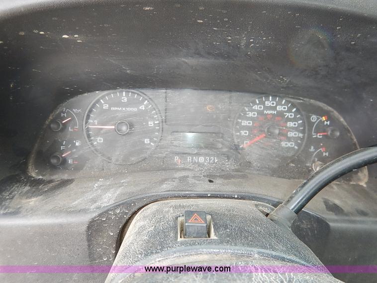 image for item I5269 2005 Ford F250 Super Duty XL SuperCab pickup truck