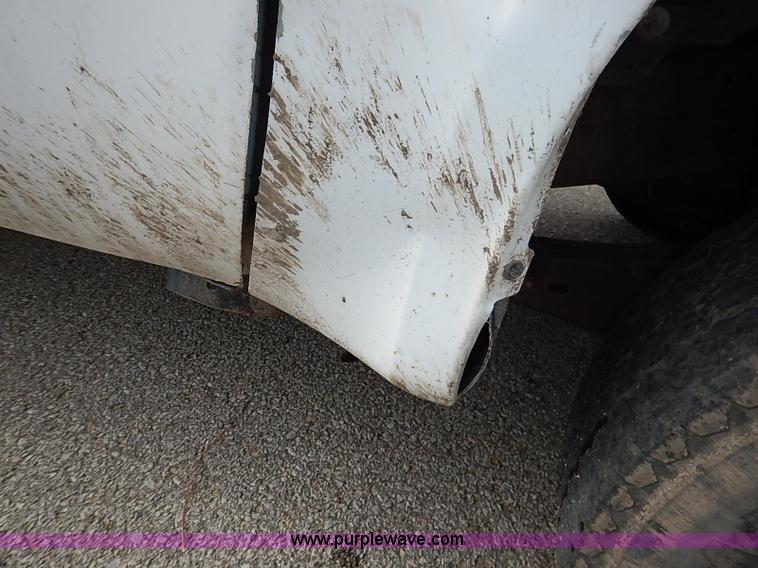 image for item I5269 2005 Ford F250 Super Duty XL SuperCab pickup truck