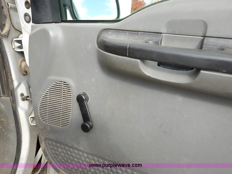 image for item I5269 2005 Ford F250 Super Duty XL SuperCab pickup truck