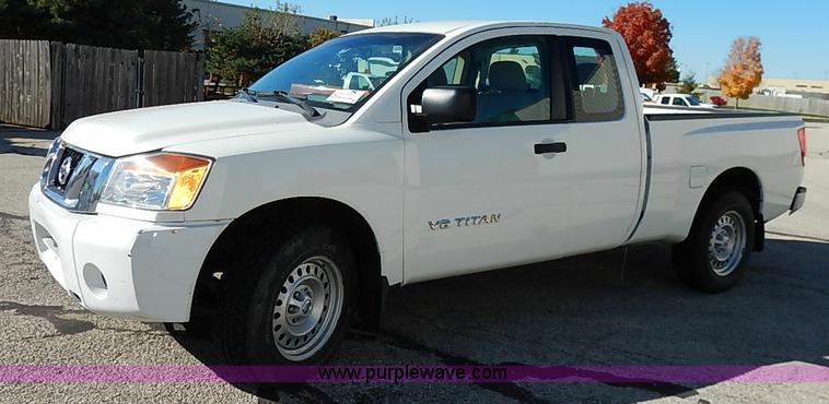 image for item I5305 2009 Nissan Titan pickup truck