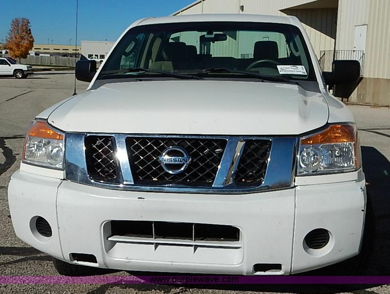 image for item I5305 2009 Nissan Titan pickup truck
