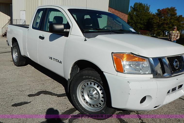image for item I5305 2009 Nissan Titan pickup truck