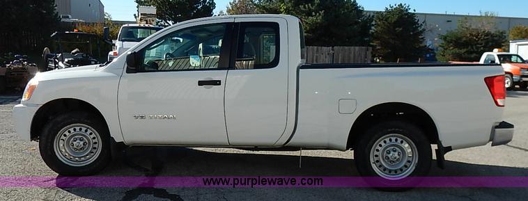 image for item I5305 2009 Nissan Titan pickup truck