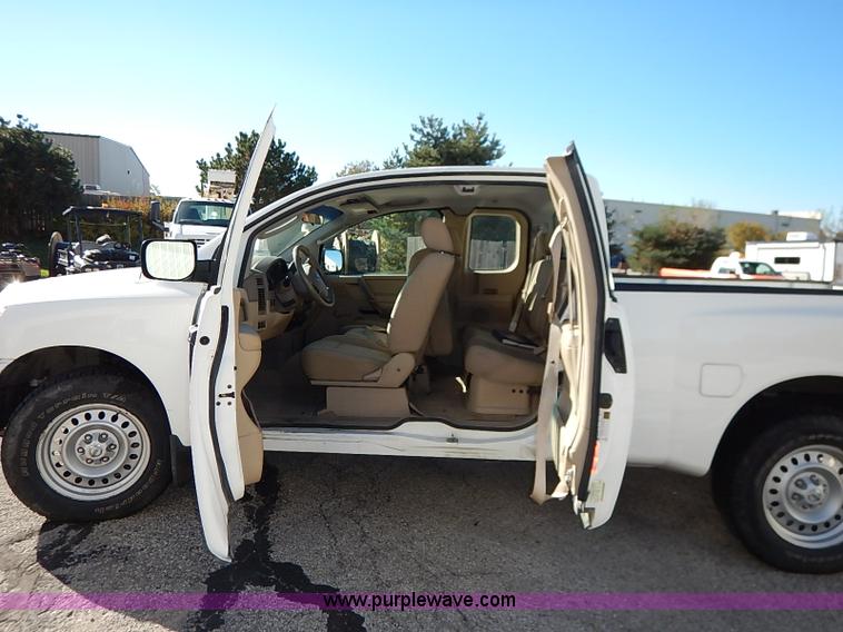 image for item I5305 2009 Nissan Titan pickup truck