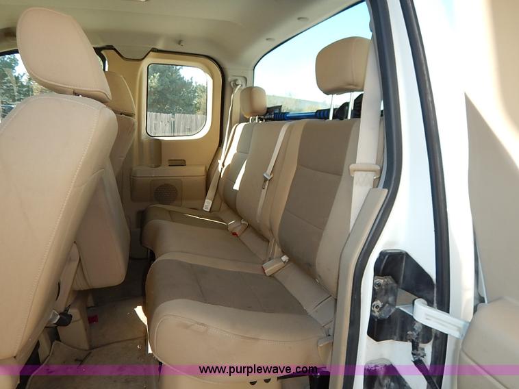 image for item I5305 2009 Nissan Titan pickup truck