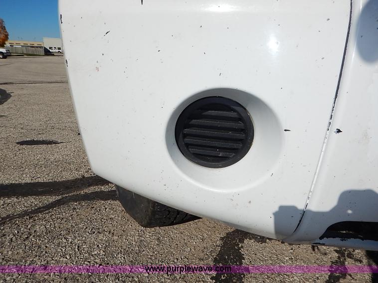 image for item I5305 2009 Nissan Titan pickup truck