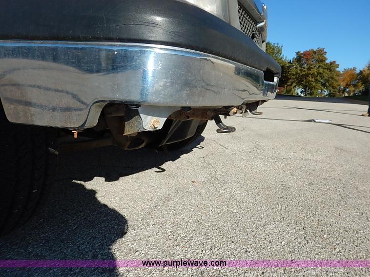 image for item I5306 2003 Chevrolet Silverado 1500 pickup truck