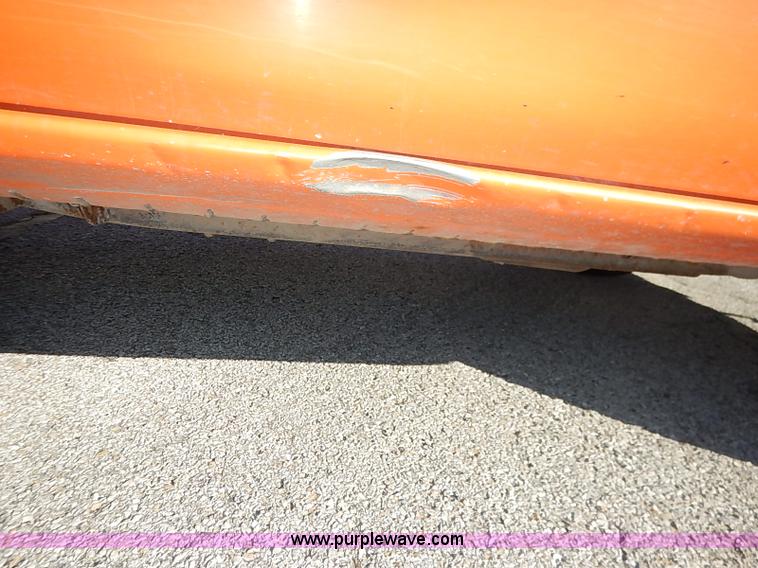 image for item I5306 2003 Chevrolet Silverado 1500 pickup truck