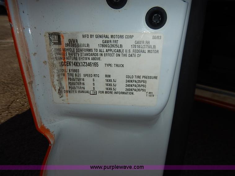 image for item I5306 2003 Chevrolet Silverado 1500 pickup truck