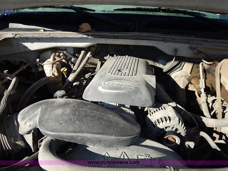 image for item I5308 2004 Chevrolet Silverado 2500HD pickup truck