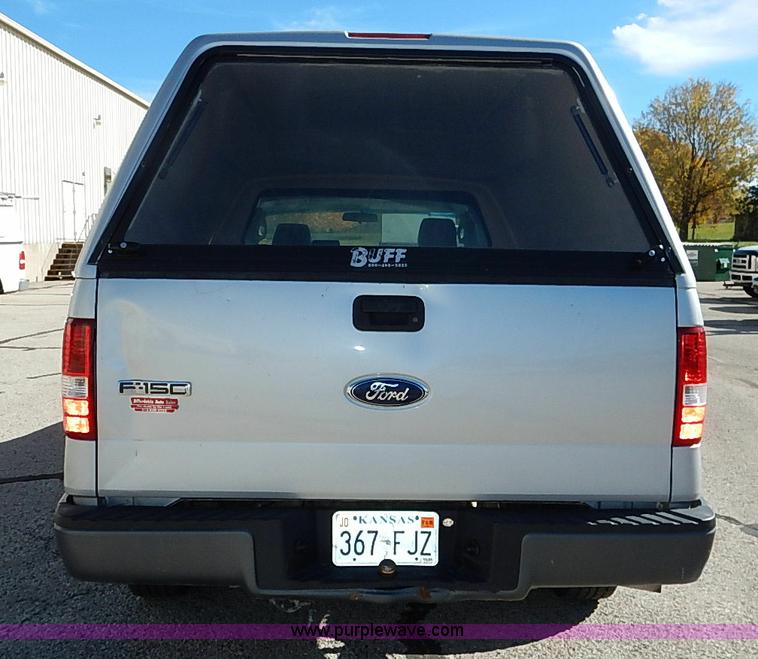 image for item I5315 2006 Ford F150 XL pickup truck