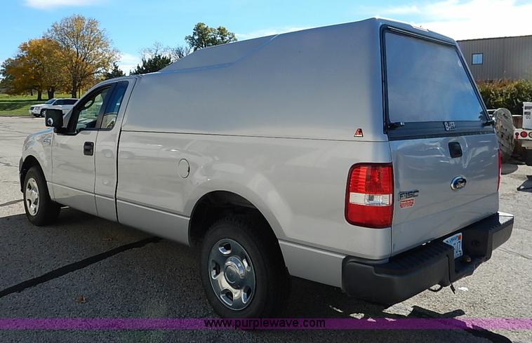 image for item I5315 2006 Ford F150 XL pickup truck