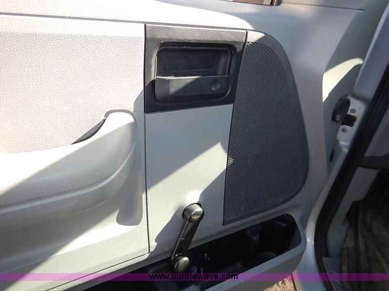 image for item I5315 2006 Ford F150 XL pickup truck