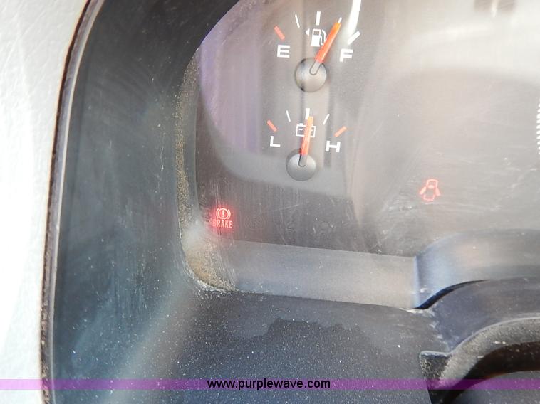 image for item I5315 2006 Ford F150 XL pickup truck