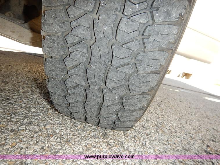 image for item I5315 2006 Ford F150 XL pickup truck