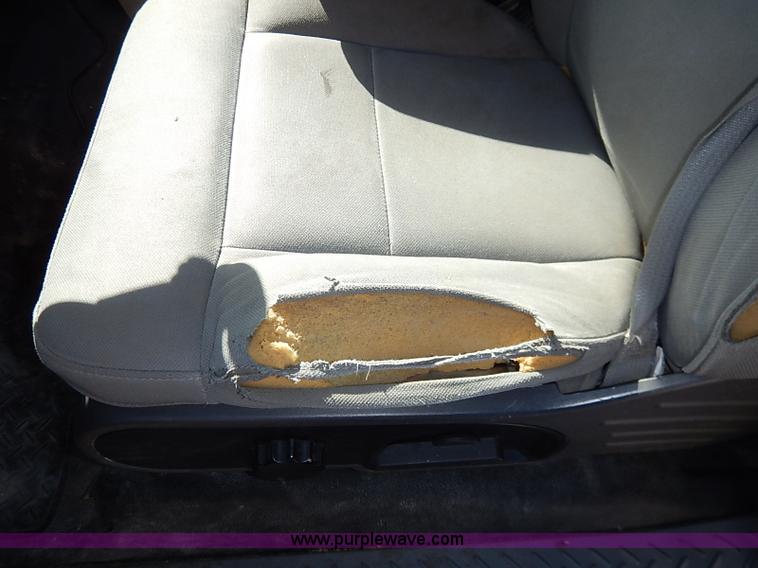 image for item I5316 2004 Ford F150 XL SuperCab pickup truck