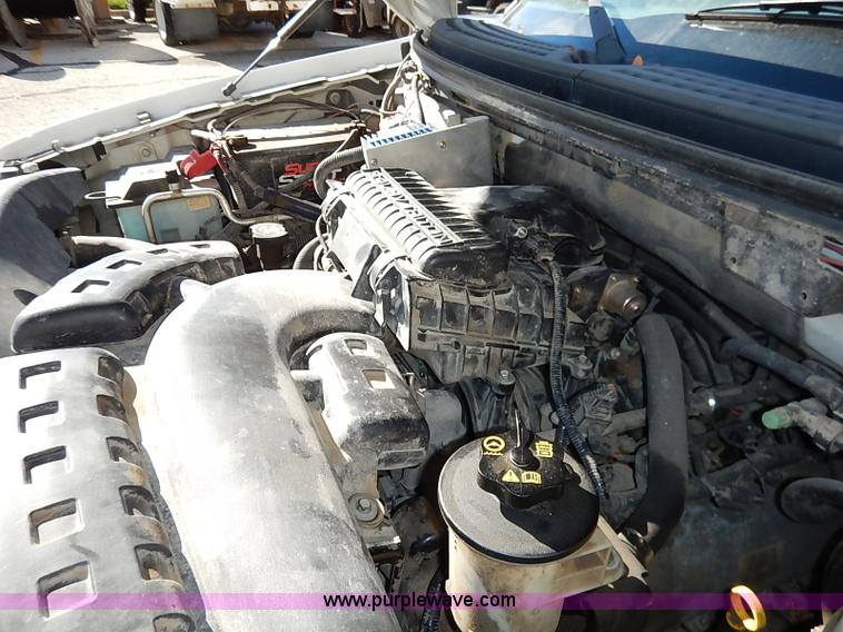 image for item I5316 2004 Ford F150 XL SuperCab pickup truck