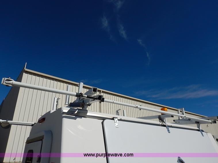 image for item I5316 2004 Ford F150 XL SuperCab pickup truck