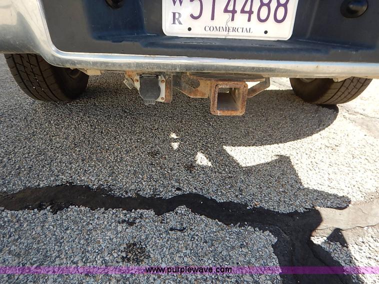 image for item I5316 2004 Ford F150 XL SuperCab pickup truck