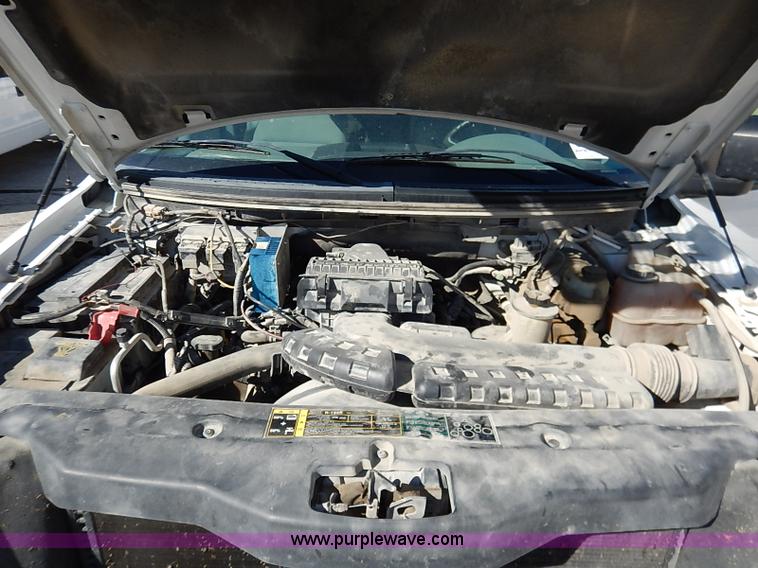 image for item I5319 2004 Ford F150 XL SuperCab pickup truck