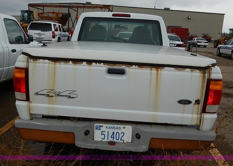 image for item I5325 1999 Ford Ranger pickup truck