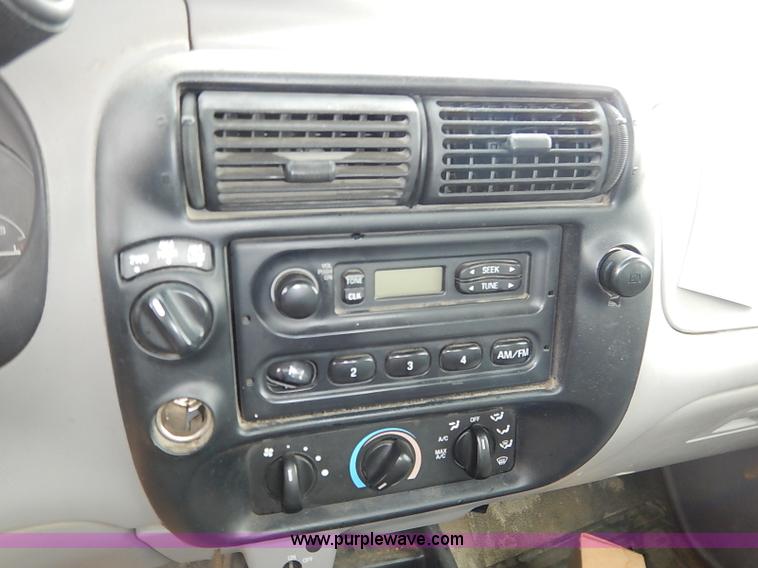 image for item I5325 1999 Ford Ranger pickup truck