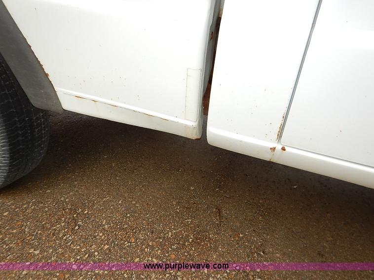 image for item I5325 1999 Ford Ranger pickup truck