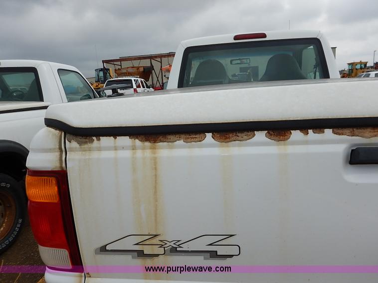 image for item I5325 1999 Ford Ranger pickup truck