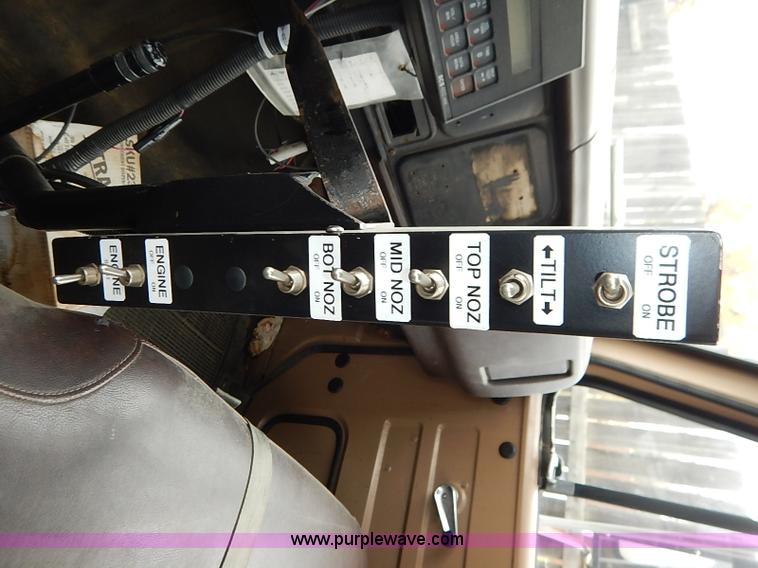 image for item I5329 1985 International S1600 water truck