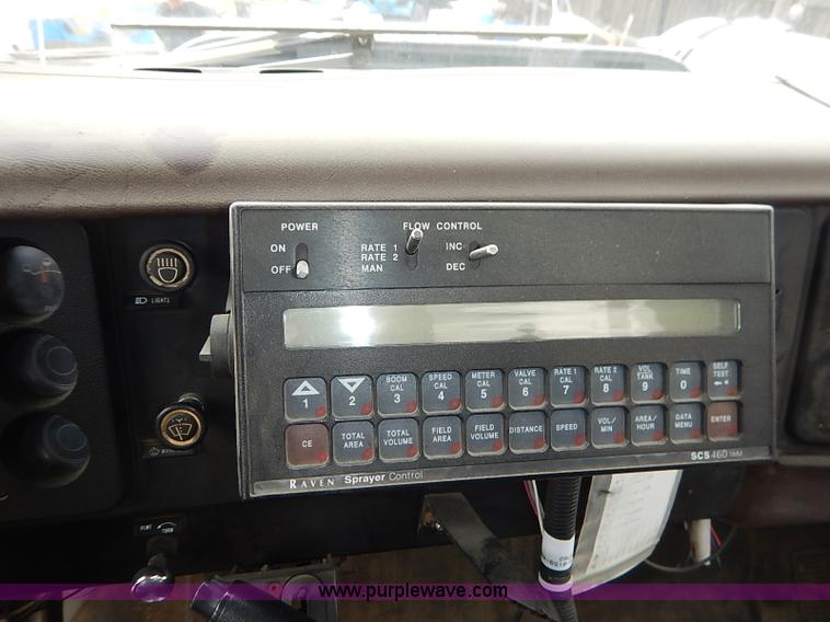 image for item I5329 1985 International S1600 water truck