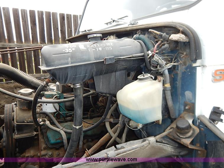 image for item I5329 1985 International S1600 water truck