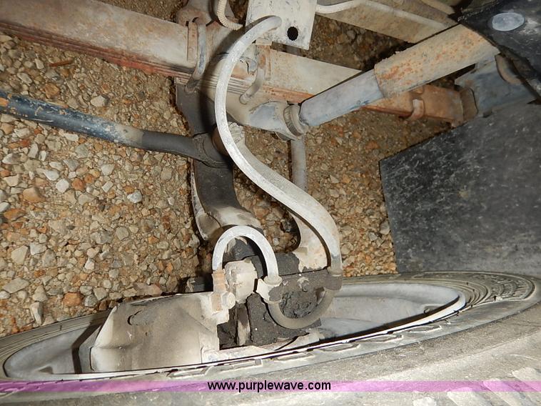 image for item I5329 1985 International S1600 water truck