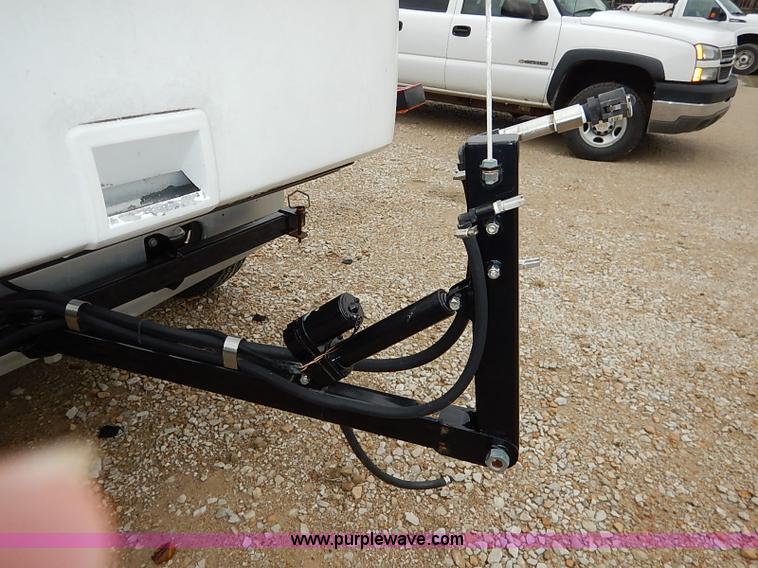 image for item I5329 1985 International S1600 water truck