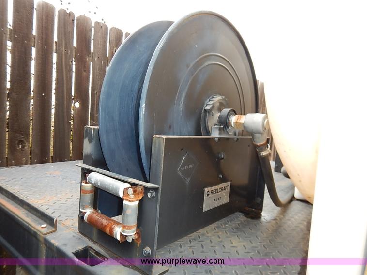 image for item I5329 1985 International S1600 water truck