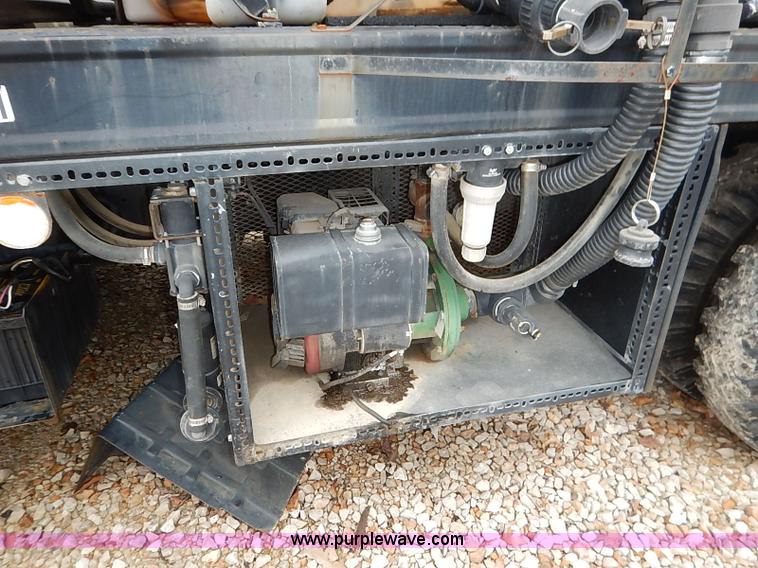 image for item I5329 1985 International S1600 water truck