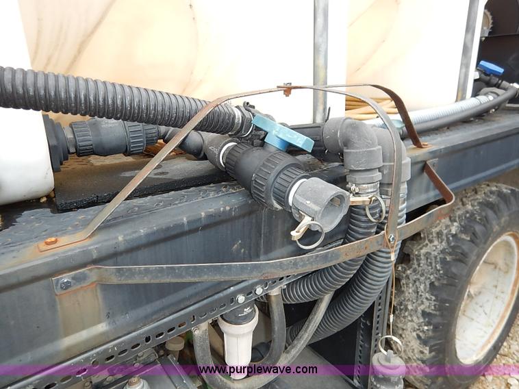 image for item I5329 1985 International S1600 water truck