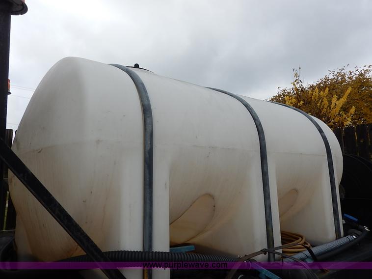 image for item I5329 1985 International S1600 water truck