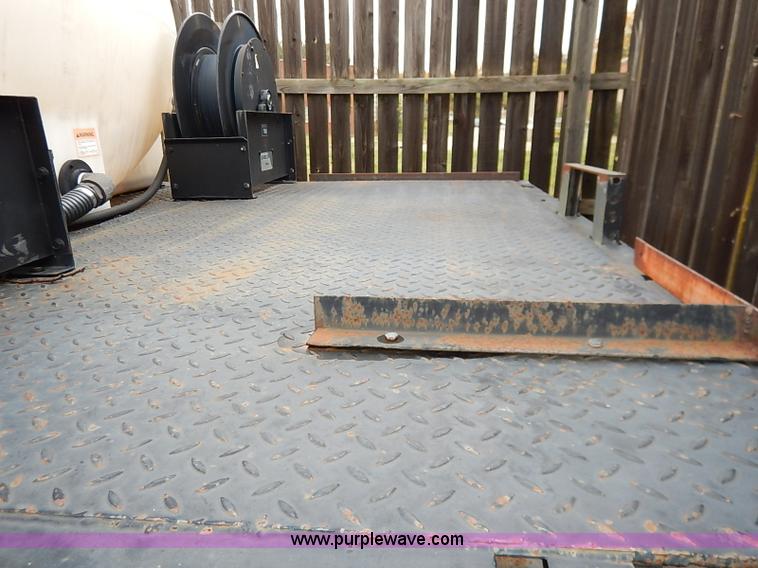 image for item I5329 1985 International S1600 water truck