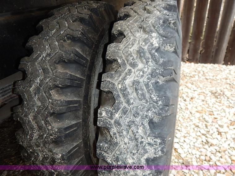 image for item I5329 1985 International S1600 water truck