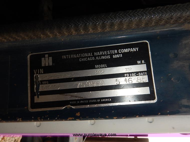 image for item I5329 1985 International S1600 water truck