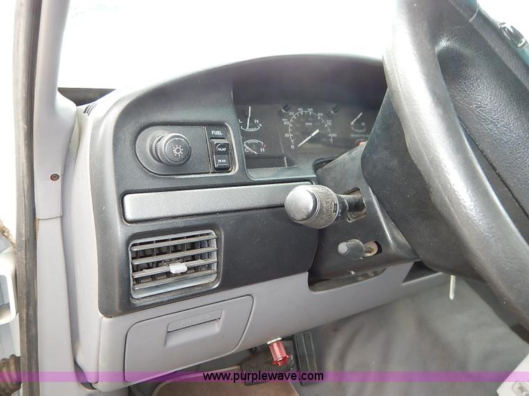 image for item I5330 1994 Ford F350 XL Crew Cab utility truck