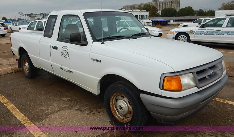 image for item I5332 1997 Ford Ranger SuperCab pickup truck