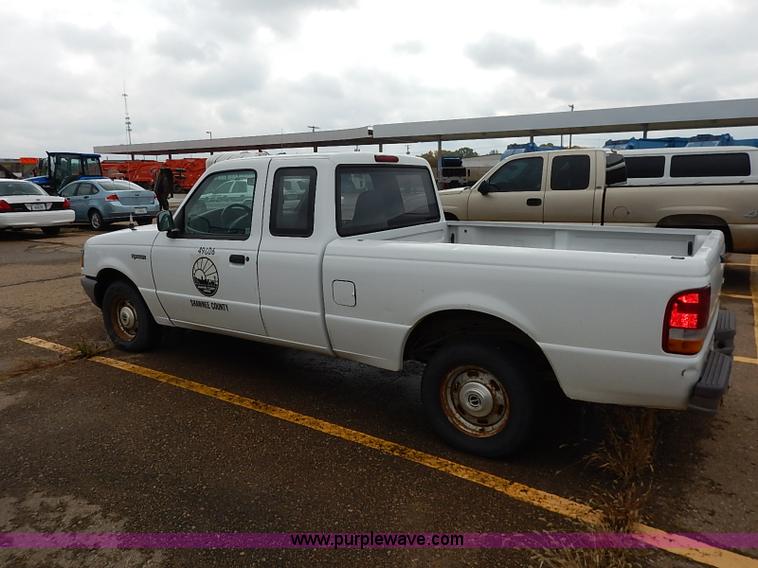 image for item I5332 1997 Ford Ranger SuperCab pickup truck