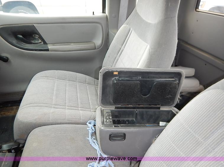 image for item I5332 1997 Ford Ranger SuperCab pickup truck