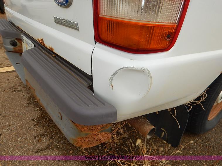 image for item I5332 1997 Ford Ranger SuperCab pickup truck