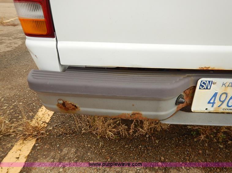 image for item I5332 1997 Ford Ranger SuperCab pickup truck