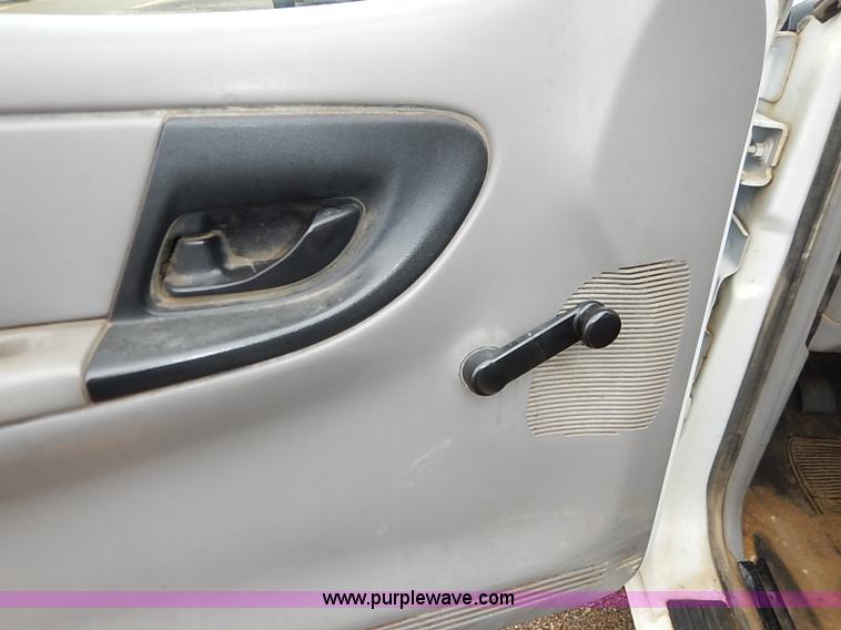 image for item I5333 1999 Ford Ranger pickup truck