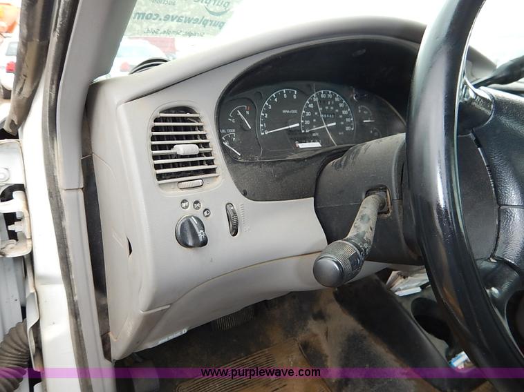 image for item I5333 1999 Ford Ranger pickup truck